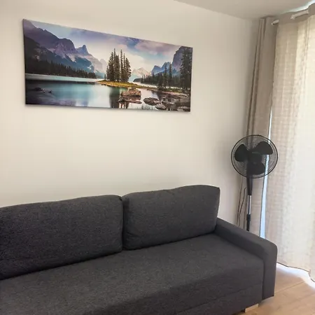 Elegant Two-Room Apartment, City Center, Balcony ,Sleeps 4 Krasków Eksteriør bilde
