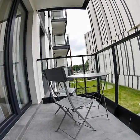 Elegant Two-Room Apartment, City Center, Balcony ,Sleeps 4 Krasków Eksteriør bilde
