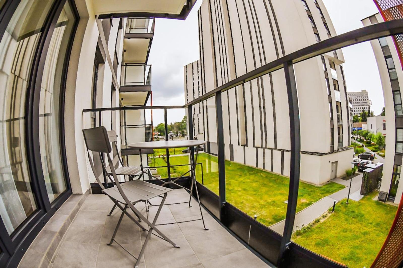 Elegant Two-room Apartment, Center, Balcony ,sleeps 4 Апартаменти Краків