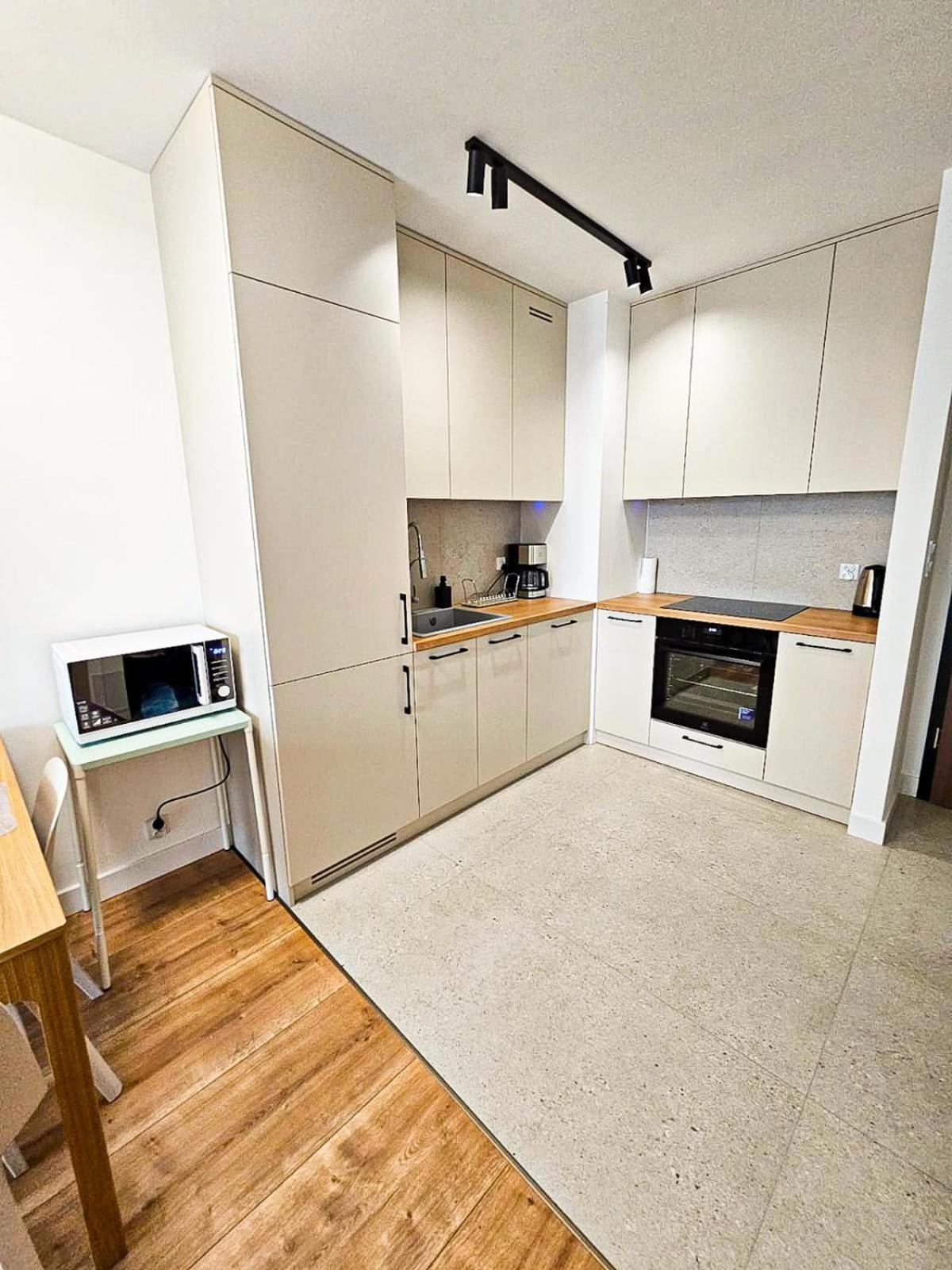 Апартаменти Elegant Two-room Apartment, Center, Balcony ,sleeps 4 Краків